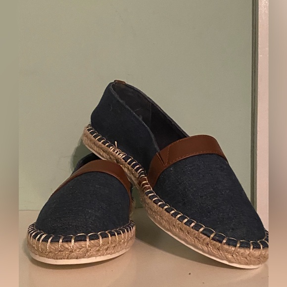 Espadrille Flats - Picture 1 of 6